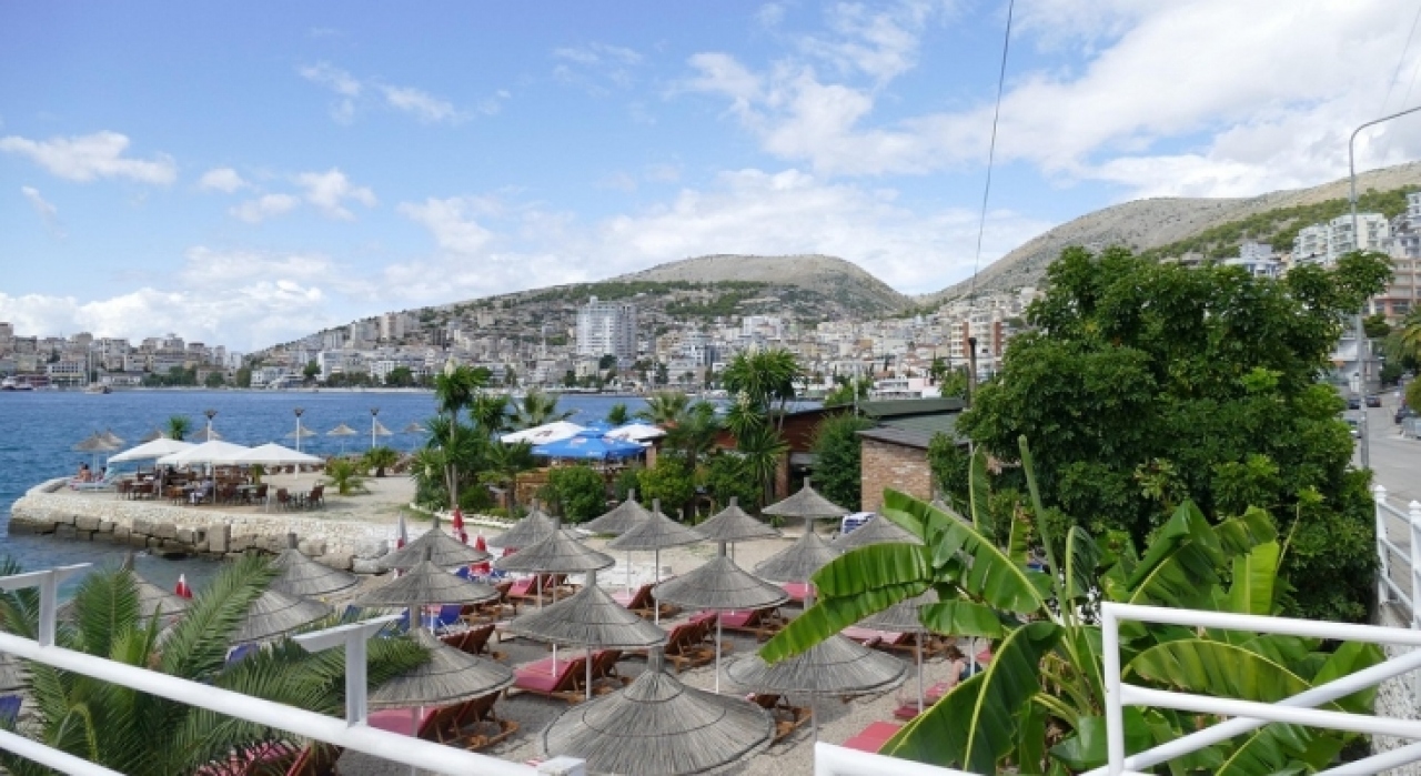 El turismo albano brinda empleo a j&oacute;venes latinoamericanos