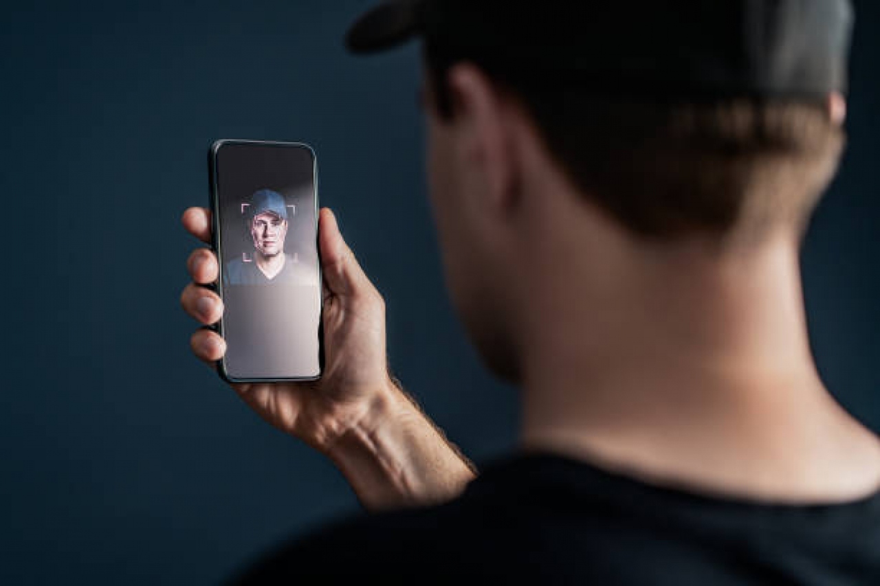Las deepfakes transformaron el turismo en un nuevo terreno para fraudes digitales
