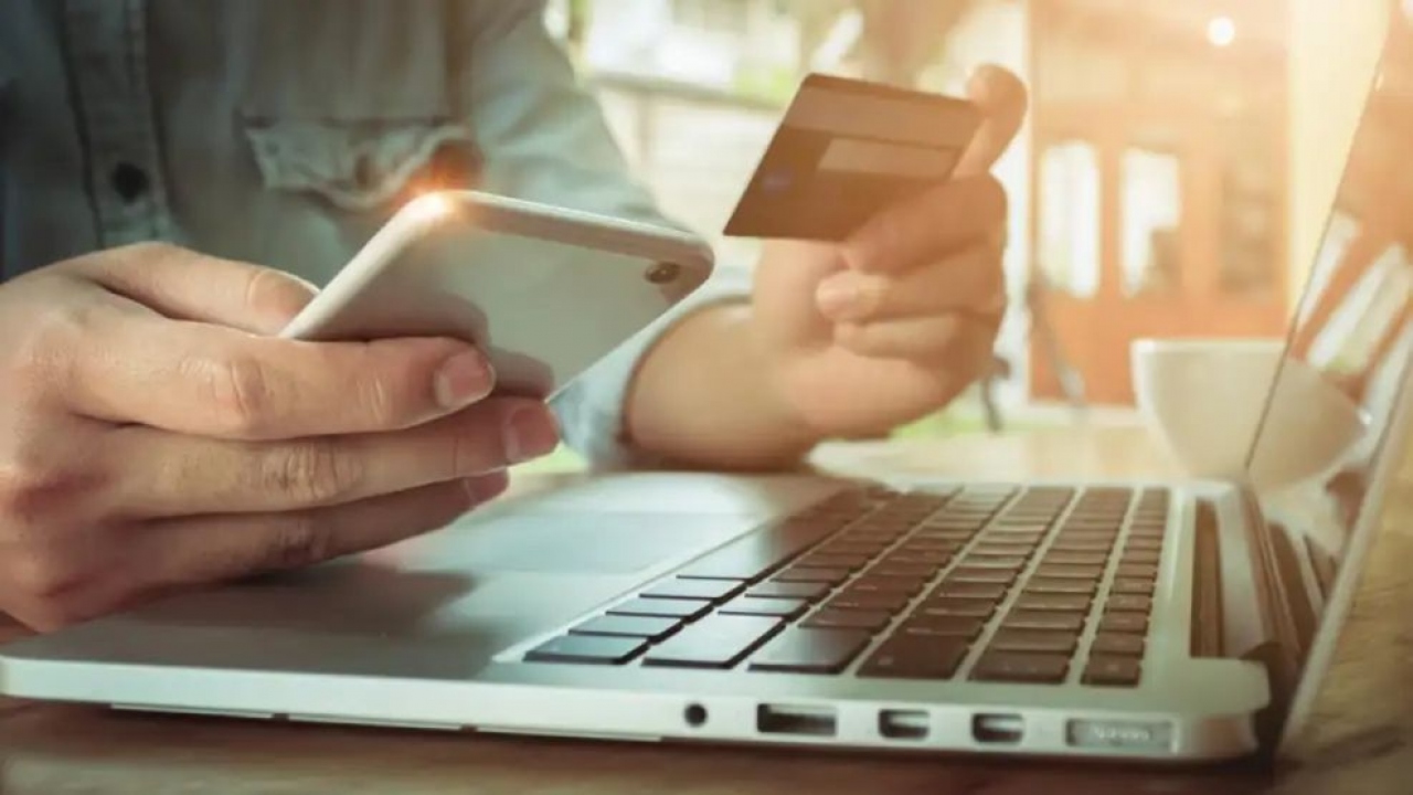 Los argentinos financian sus vacaciones con ahorro propio